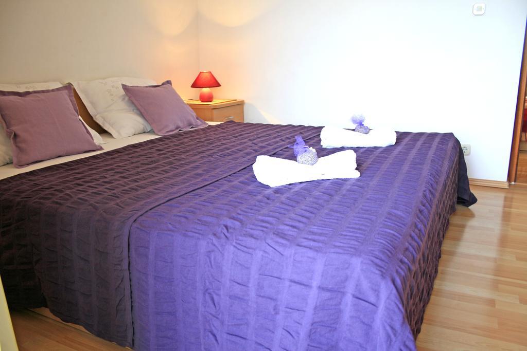 Apartments Villa Zvonimir Slatine Bilik gambar