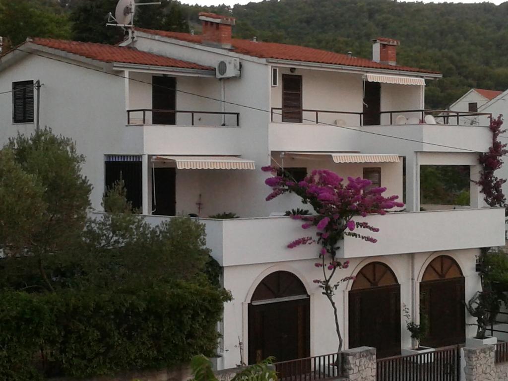 Apartments Villa Zvonimir Slatine Bilik gambar