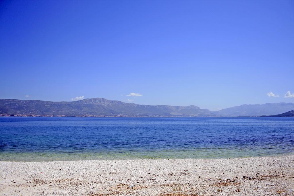 Apartments Villa Zvonimir Slatine Bilik gambar