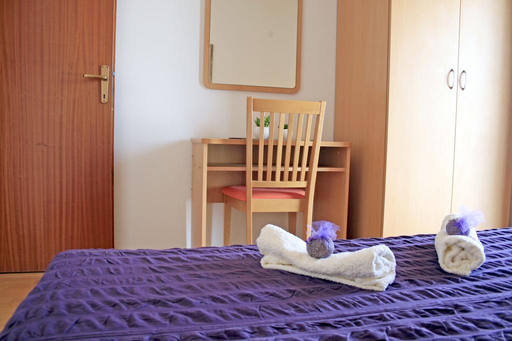 Apartments Villa Zvonimir Slatine Bilik gambar