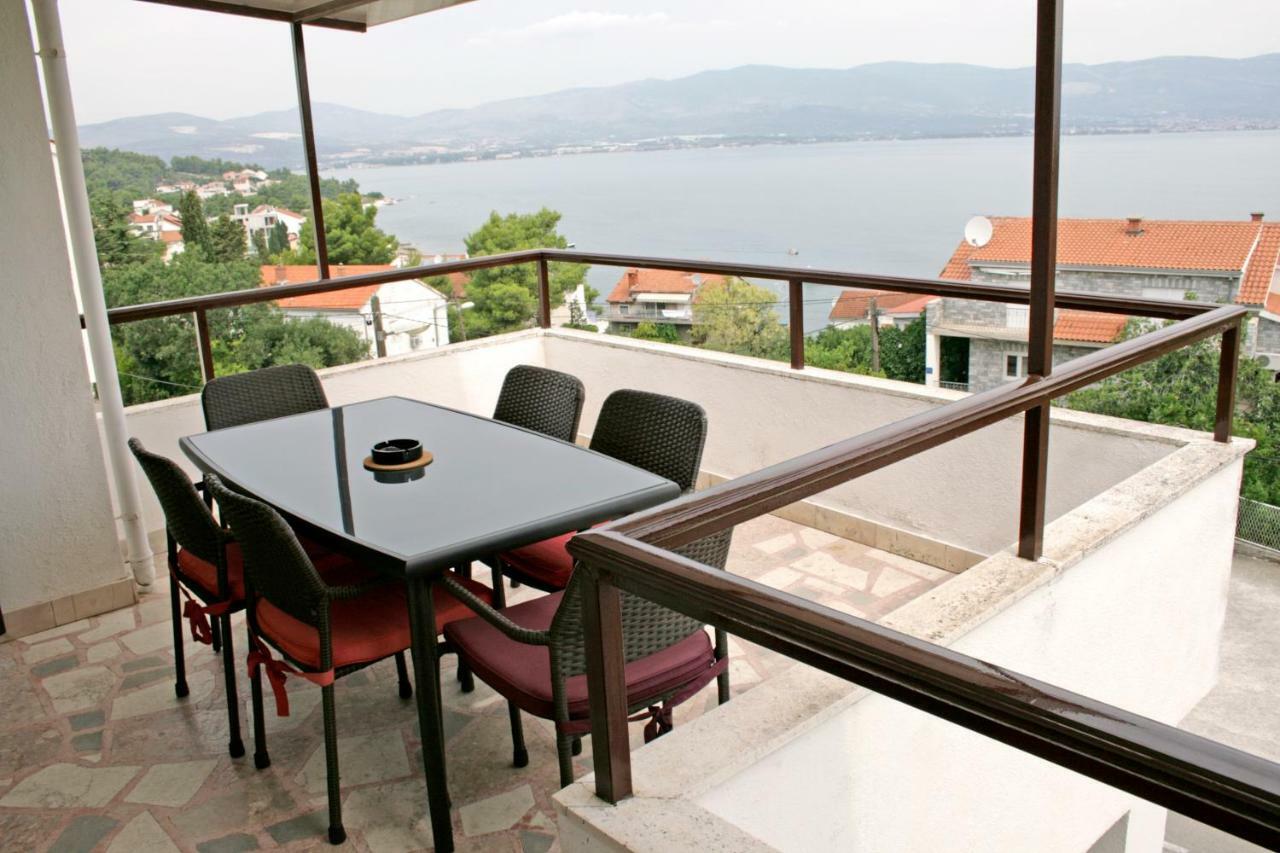 Apartments Villa Zvonimir Slatine Luaran gambar