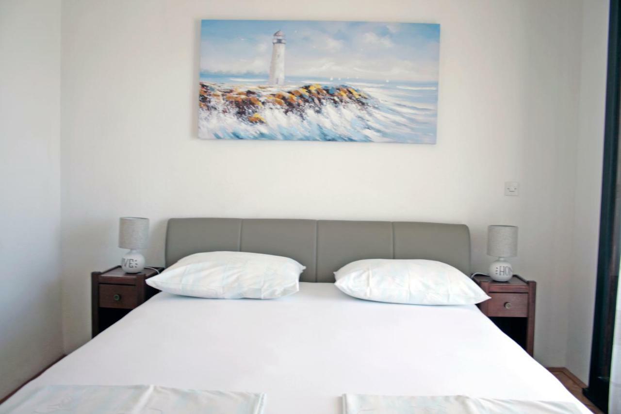 Apartments Villa Zvonimir Slatine Luaran gambar
