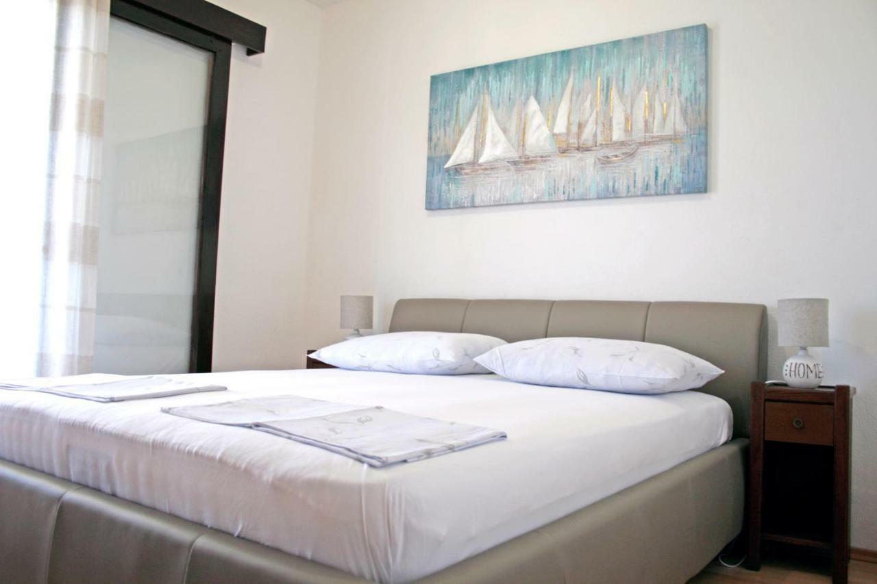 Apartments Villa Zvonimir Slatine Luaran gambar